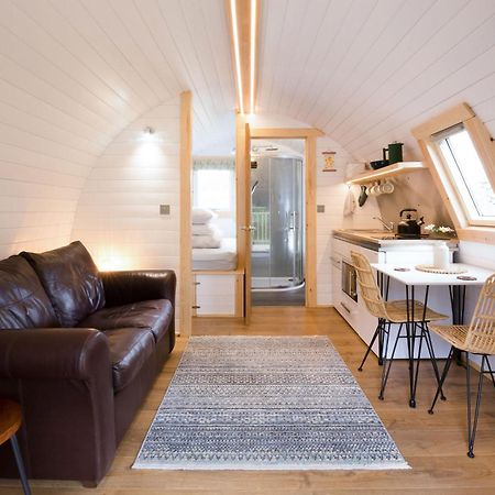 Spectacular Mountain View Ecopod Villa นิวตันมอร์ ภายนอก รูปภาพ