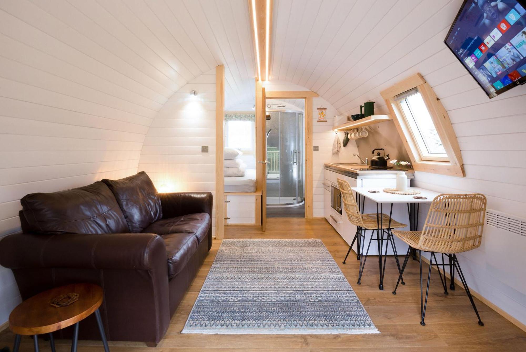 Spectacular Mountain View Ecopod Villa นิวตันมอร์ ภายนอก รูปภาพ